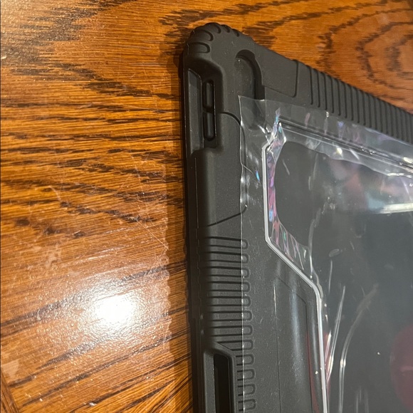 Ipad pro 12.9-inch (3rd Generation) model number  A2014Black Tablet Case - Picture 9 of 9